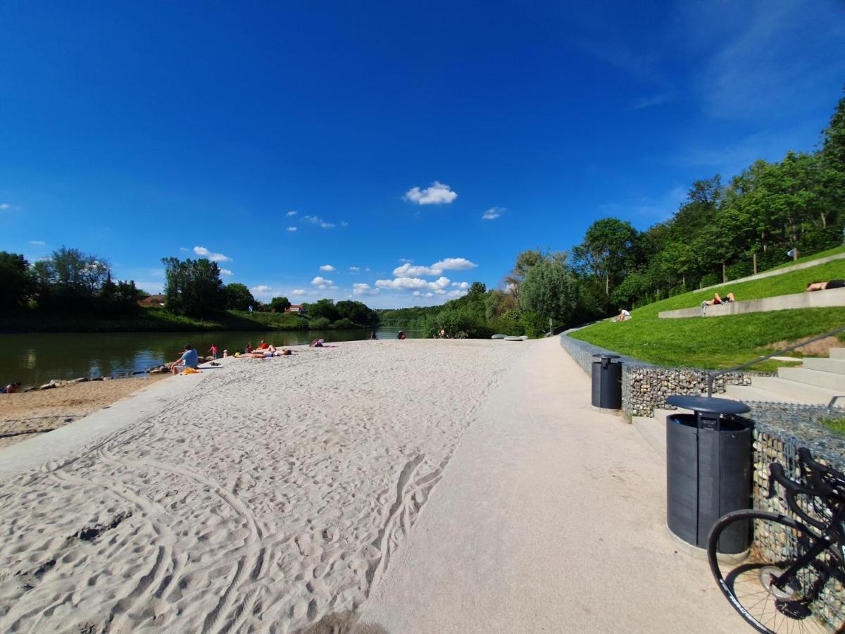 Feels Like Home @ Eppinger Remseck am Neckar Esterno foto